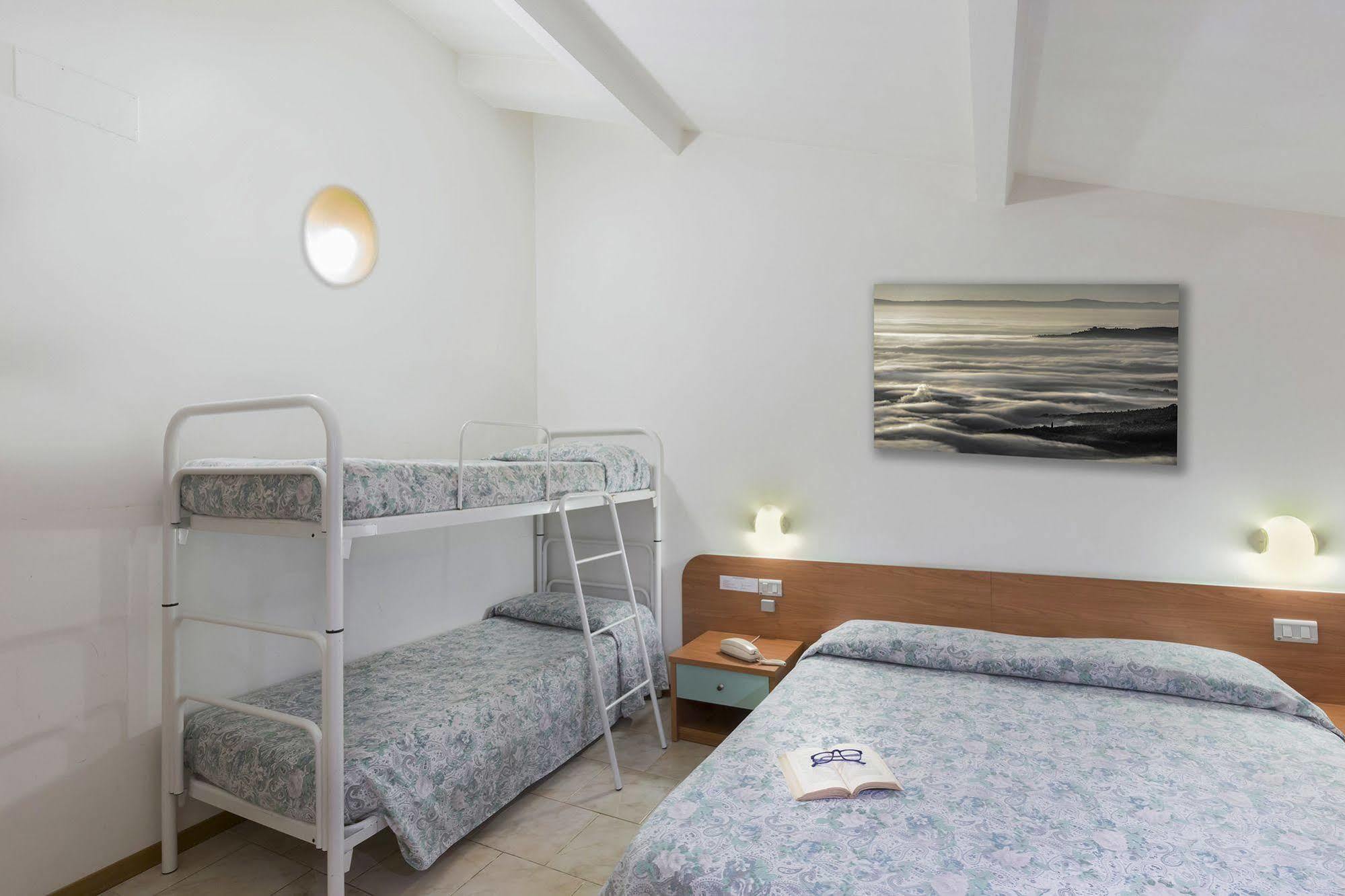 Hotel Darsena Passignano sul Trasimeno Eksteriør billede