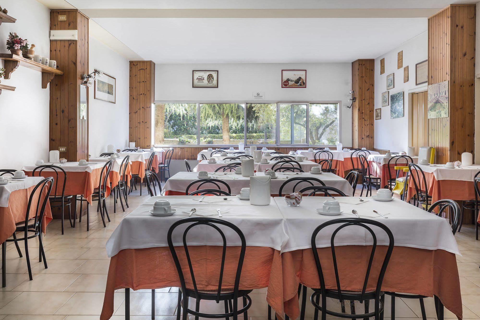 Hotel Darsena Passignano sul Trasimeno Eksteriør billede