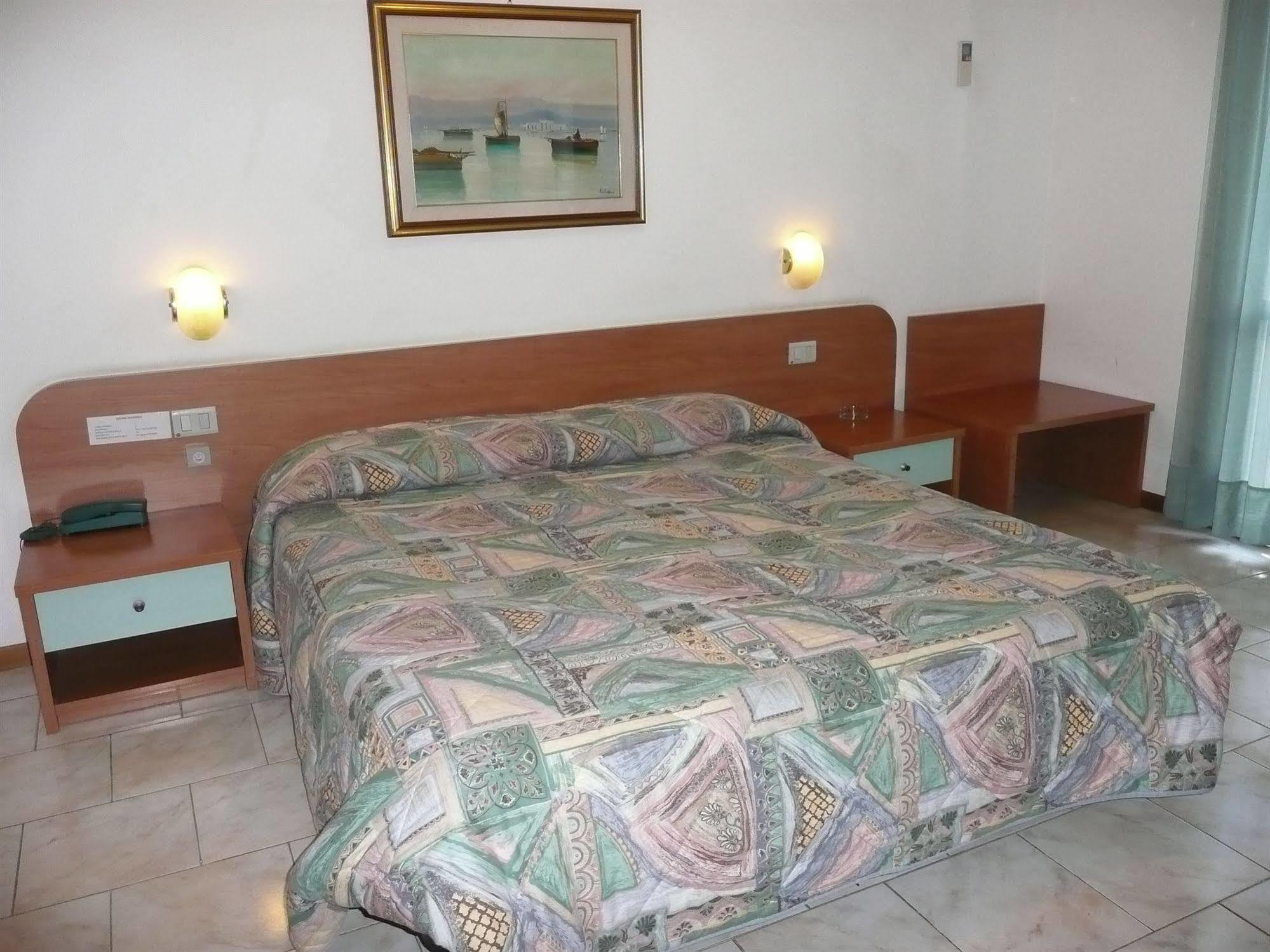Hotel Darsena Passignano sul Trasimeno Eksteriør billede